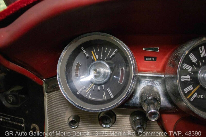 1961 Ford Thunderbird