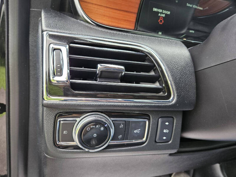2018 Lincoln Navigator Select
