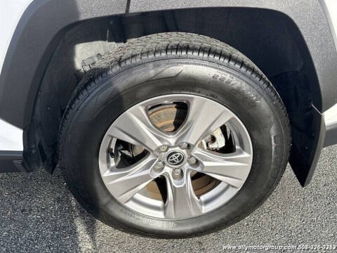 2022 Toyota RAV4 Hybrid LE