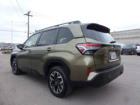 2025 Subaru Forester Premium