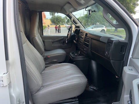 2017 Chevrolet Express 2500