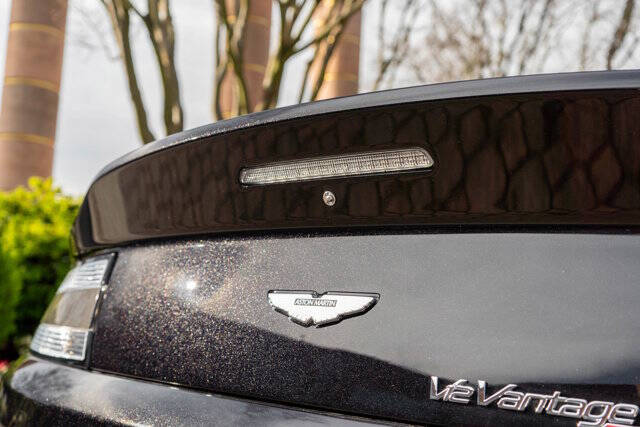 2015 Aston Martin V12 Vantage S 13