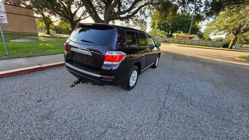2013 Toyota Highlander Plus