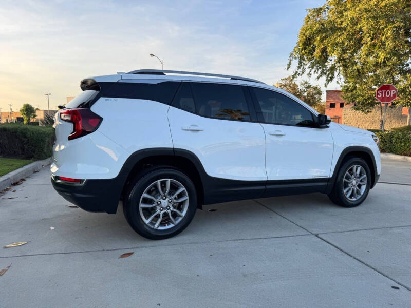 2022 GMC Terrain SLT