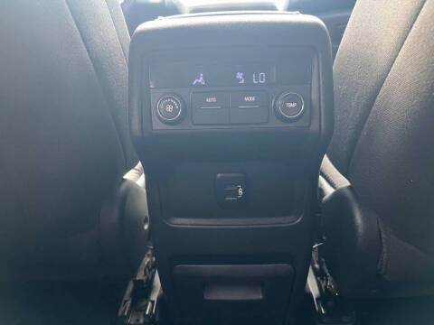 2017 GMC Acadia SLE-1