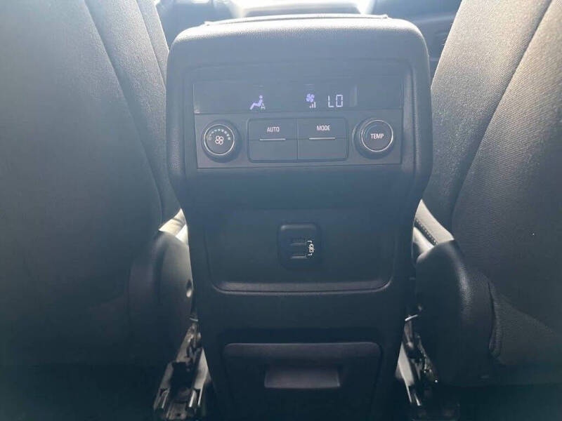 2017 GMC Acadia SLE-1