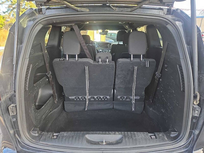 2024 Chrysler Pacifica Touring