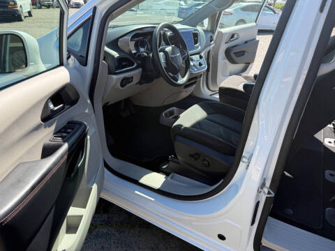 2020 Chrysler Pacifica Hybrid Touring