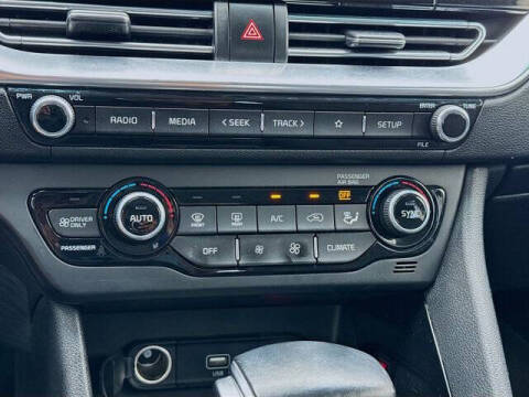 2022 Kia Niro Plug-In Hybrid LXS