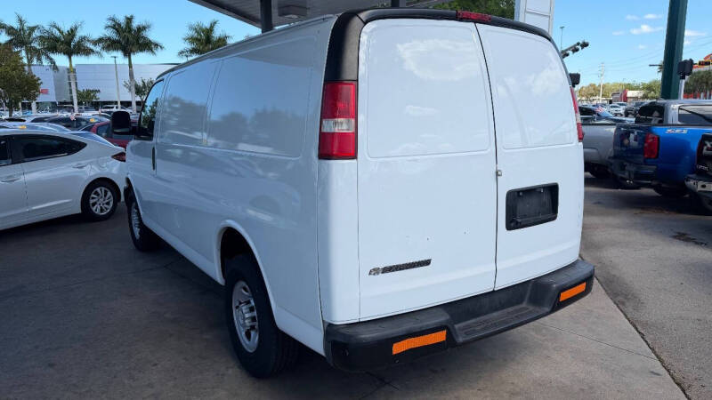 2017 Chevrolet Express 2500