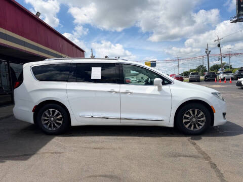 2019 Chrysler Pacifica Touring L Plus