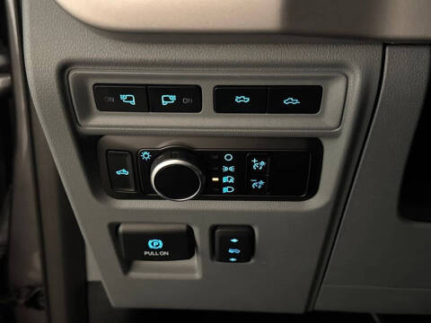 2023 Ford F-150 Lightning XLT