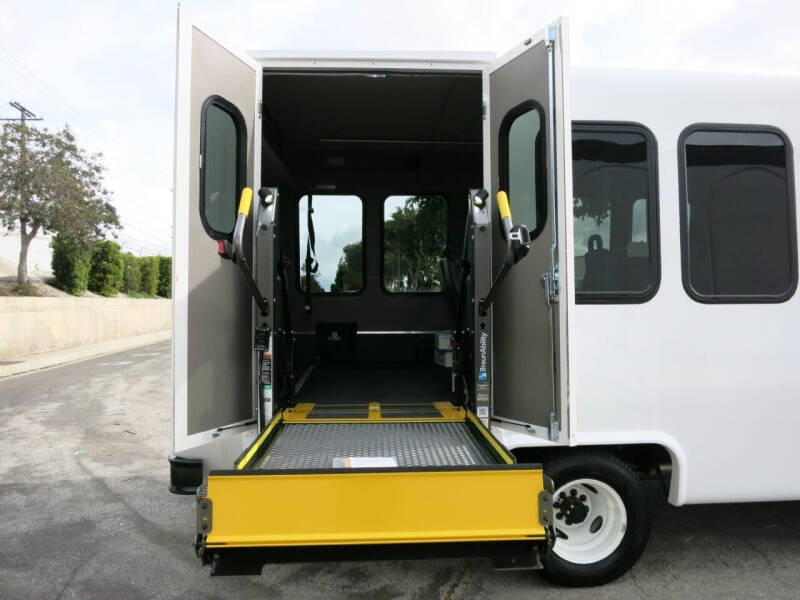 2024 Ford E-450