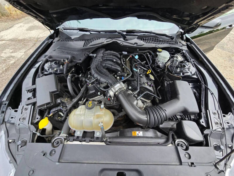 2017 Ford Mustang V6