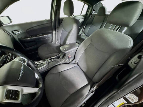 2013 Chrysler 200 Touring