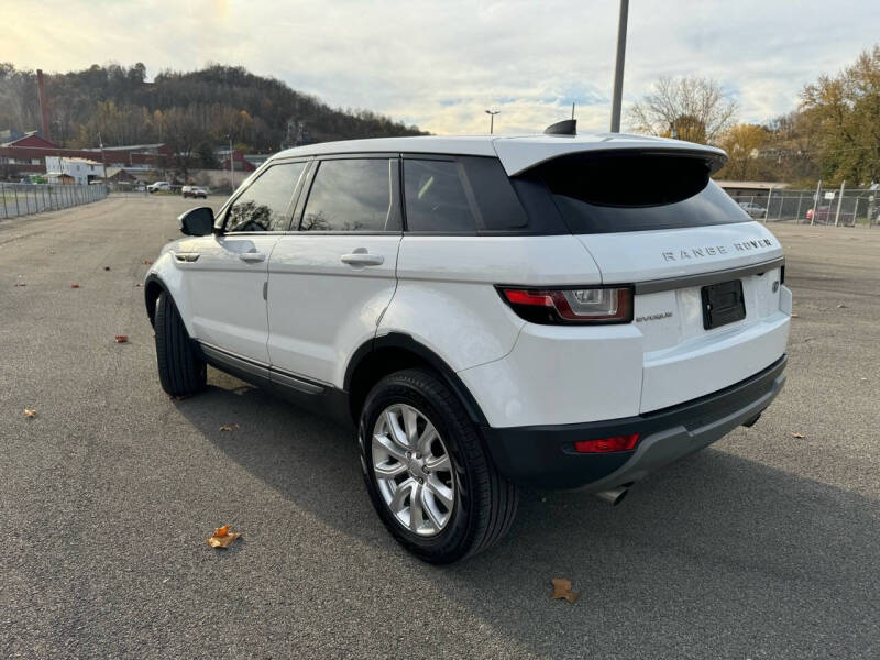 2019 Land Rover Range Rover Evoque SE photo 2