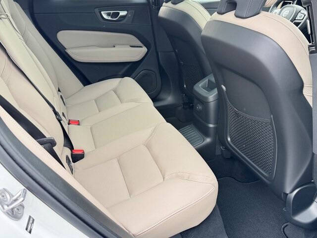 2026 Volvo XC60 T8 Plus