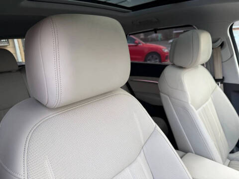 2019 Audi e-tron quattro Prestige