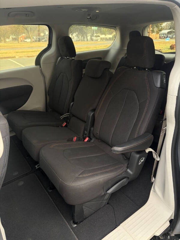 2017 Chrysler Pacifica Touring