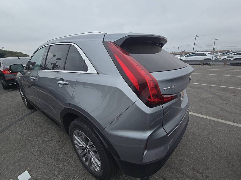 2024 Cadillac XT4 Premium Luxury