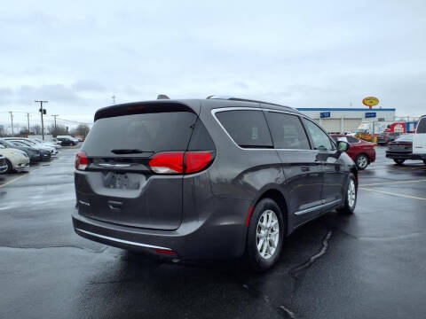 2020 Chrysler Pacifica Touring L