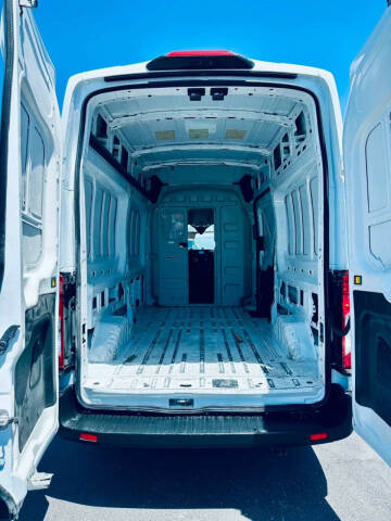 2023 Ford Transit 250