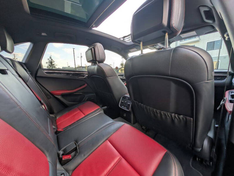 2018 Porsche Macan S