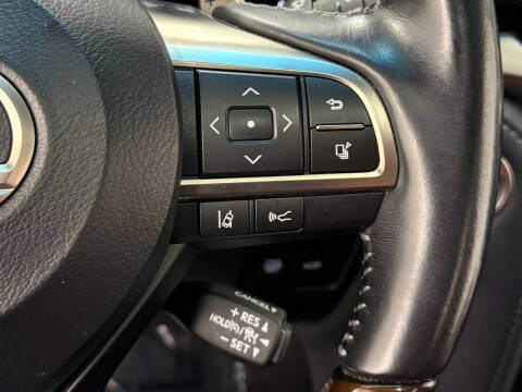 2019 Lexus LX 570 Three-Row