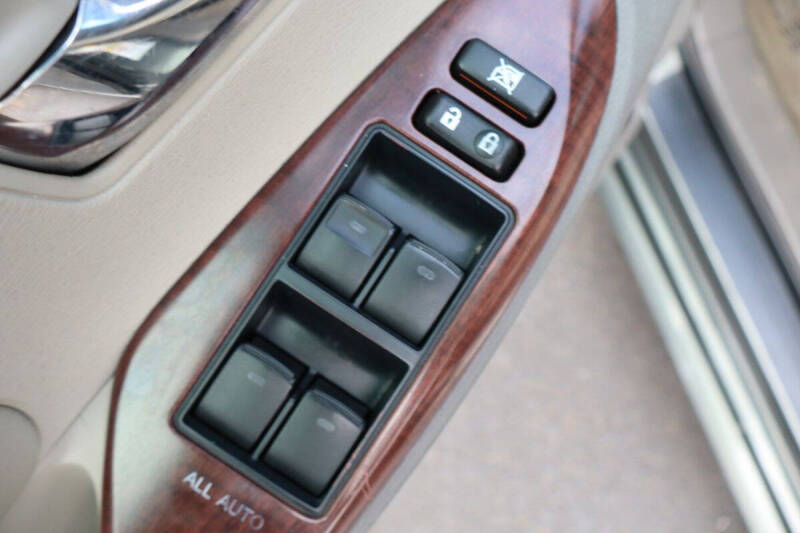 2012 Toyota Sienna XLE 8-Passenger