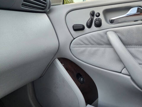 2001 Mercedes-Benz C-Class C 320