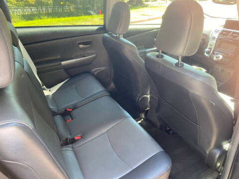 2012 Toyota Prius v Five