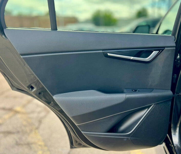 2023 Kia Niro EV Wind