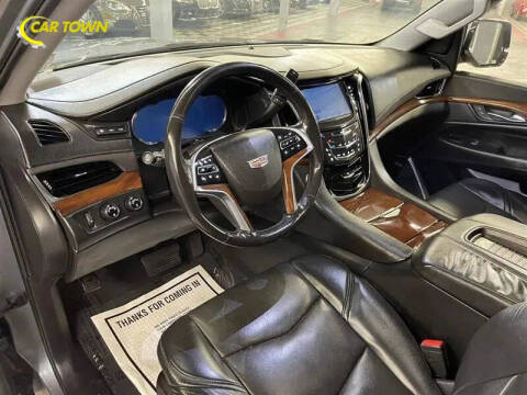 2018 Cadillac Escalade ESV Luxury