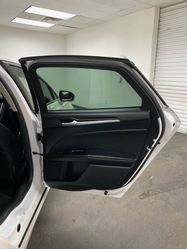 2019 Ford Fusion Energi Titanium