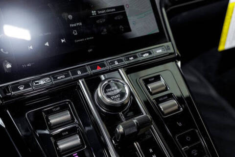 2025 Aston Martin Vantage