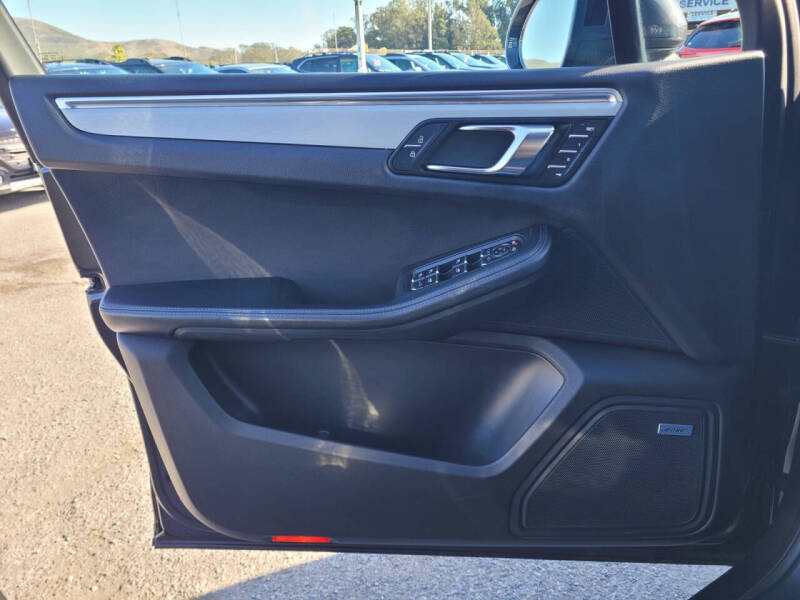 2020 Porsche Macan S