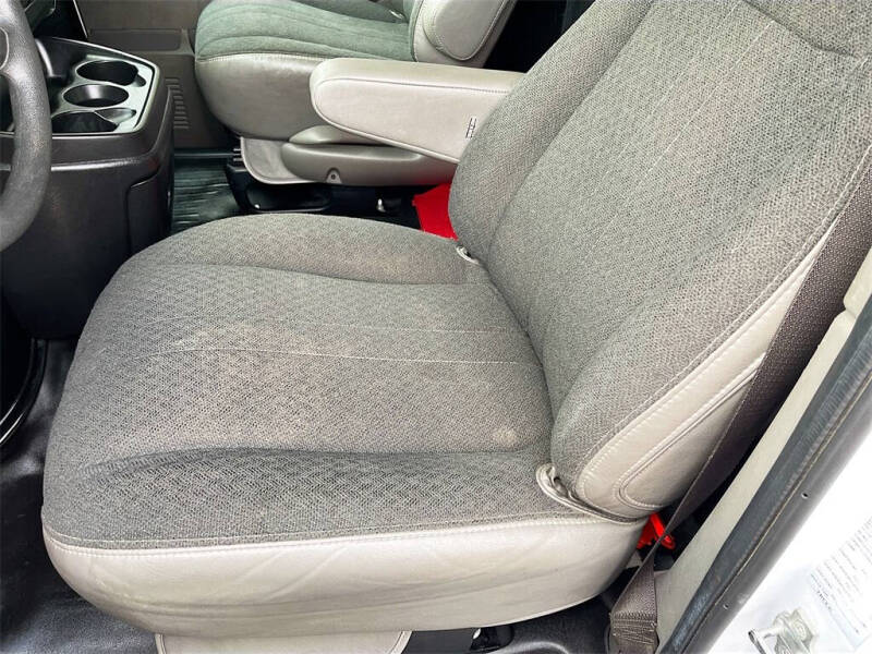 2023 Chevrolet Express 2500