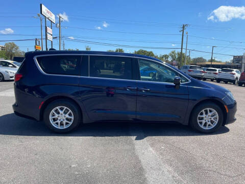 2017 Chrysler Pacifica Touring