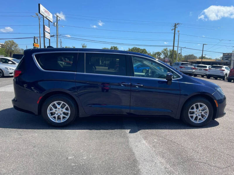 2017 Chrysler Pacifica Touring