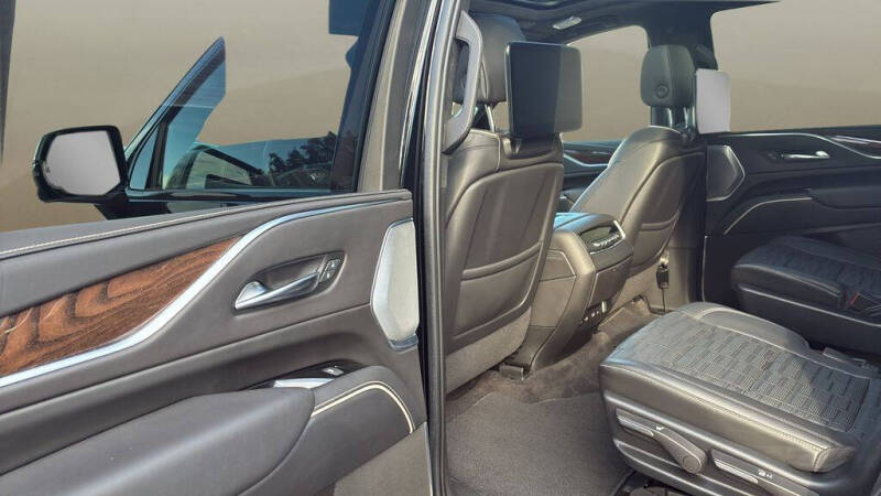 2022 Cadillac Escalade Sport Platinum