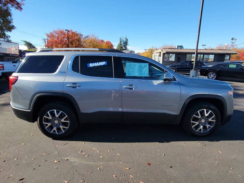 2023 GMC Acadia SLT photo 7