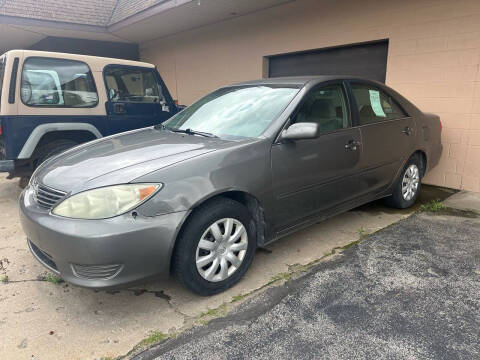 2005 Toyota Camry for sale at Wares Auto Sales INC in Traverse City MI