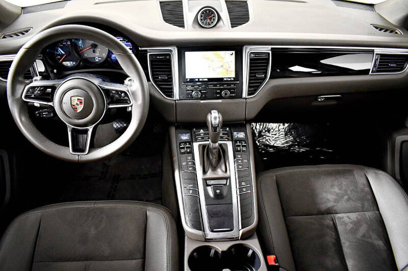 2016 Porsche Macan S