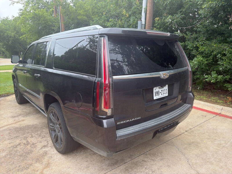 2017 Cadillac Escalade ESV Premium Luxury