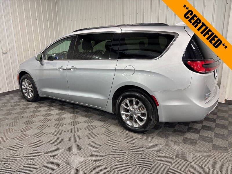 2022 Chrysler Pacifica Touring L