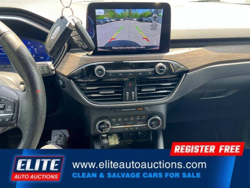 2020 Ford Escape Hybrid Titanium