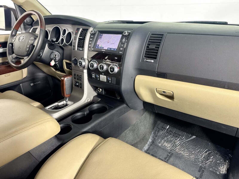 2013 Toyota Sequoia Platinum