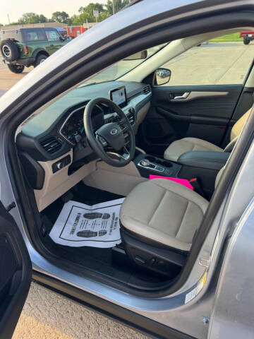 2022 Ford Escape SEL