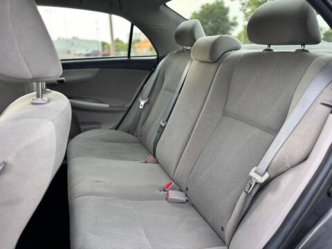 2013 Toyota Corolla LE