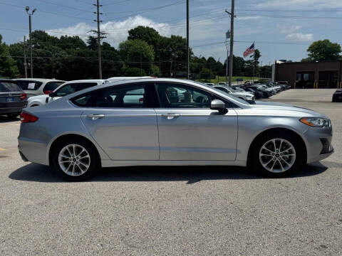 2020 Ford Fusion SE
